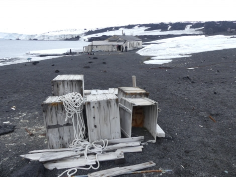 OTL27-20, Around Cape Evans hut, Victoria Salem -Oceanwide Expeditions.JPG