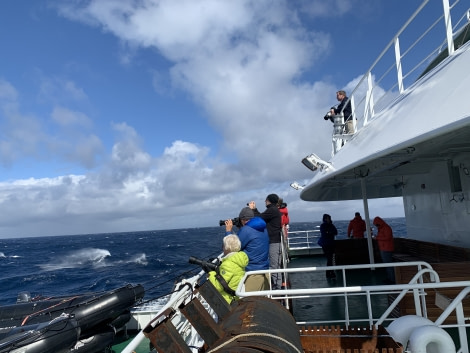 HDS27a-20, DAY 10 birdwatchingdeck5 - Oceanwide Expeditions.JPG