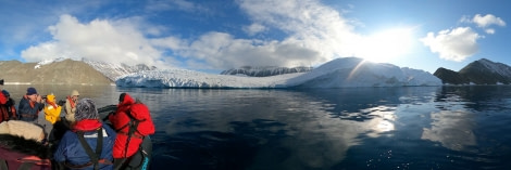 OTL28-20, 25 Feb, Zodiac cruise, Robertson Bay, Victoria Salem - Oceanwide Expeditions.jpg