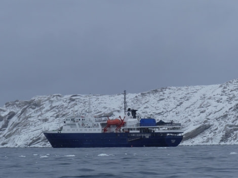 OTL28-20, 02 Mar, Ortelius in Antarctica, Victoria Salem - Oceanwide Expeditions.jpg