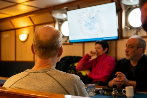 Rembrandt van Rijn, dining area © Jurriaan Hodzelmans - Oceanwide Expeditions (2).jpg