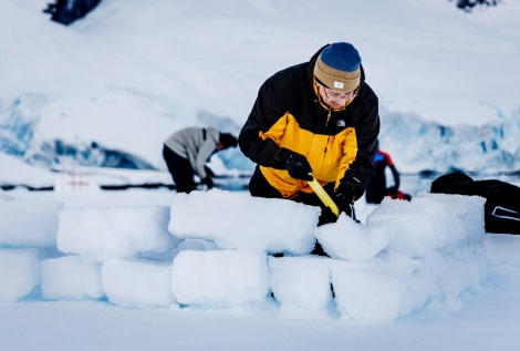 Camping, Antarctic Peninsula © Max Draeger - Oceanwide Expeditions (4).jpg