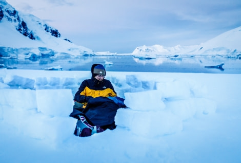 Camping, Antarctic Peninsula © Max Draeger - Oceanwide Expeditions (7).jpg
