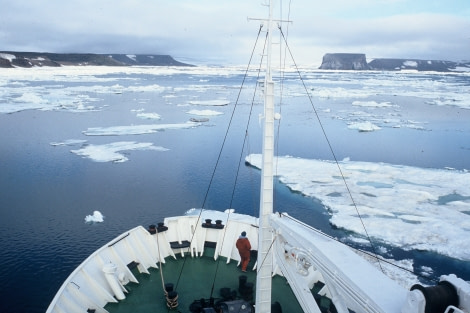 Rubini Rock, Franz Josef Land © Ko de Korte - Oceanwide Expeditions.JPG Rubini Rock, Franz Josef Land © Ko de Korte - Oceanwide Expeditions.JPG