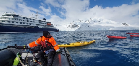 HDS23-21, AB towing kayaks 20 Dec © Keirron Tastagh - Oceanwide Expeditions.jpeg