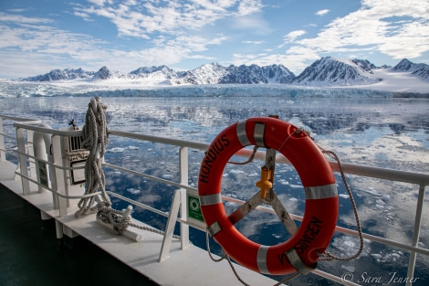 HDS01-22_Day 2 Lilliehookbreen 2 © Sara Jenner - Oceanwide Expeditions.jpg