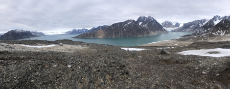 OTL04-22, Day 2, Tinayrebukta © Christophe Gouraud - Oceanwide Expeditions (1).JPG