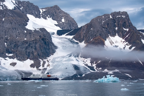 HDS07-22, Day 8, Smarinbreen © Laura Mony - Oceanwide Expeditions (3).jpg