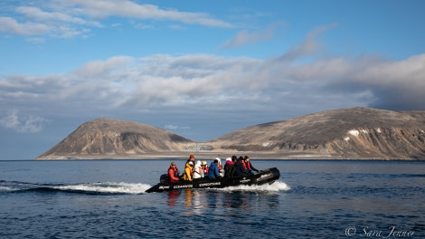 HDS11X22, Day 6, Zodiac Cruise Phippsoya © Sara Jenner - Oceanwide Expeditions.jpg