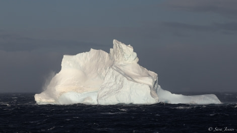 OTL23-22, Day 6 Antarctic Sound 2 © Sara Jenner - Oceanwide Expeditions.jpg