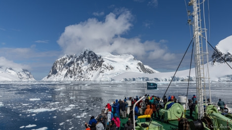 OTL24-22, Day 5 Lemaire Channel 1 © Sara Jenner - Oceanwide Expeditions.jpg