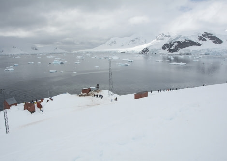 HDS24-22, Day 4 Brown Station overview © Paolo Bellezze - Oceanwide Expeditions.jpg