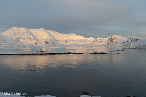 HDS25-23, Camping BZ2A0729 © Martin Anstee - Oceanwide Expeditions.jpg