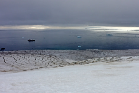 HDS25-23, Mountaineering 26 December 2022 BrownBluff03 - Massimo © Massimo Candolini - Oceanwide Expeditions.JPG