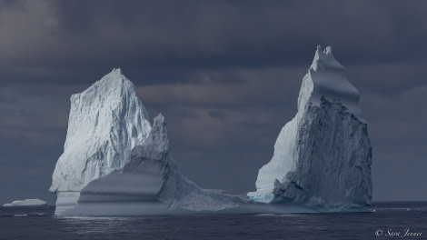 OTL27-23, Day 10, Iceberg 2 © Sara Jenner - Oceanwide Expeditions.jpg
