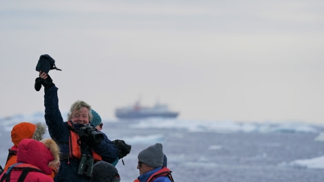 OTL27-23, Day 10, Guests6 © Unknown photographer - Oceanwide Expeditions.jpg