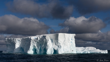 OTL28-23, Day 18, iceberg 1 © Sara Jenner - Oceanwide Expeditions.jpg