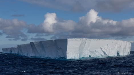 OTL28-23, Day 20, Iceberg 3 © Sara Jenner - Oceanwide Expeditions.jpg