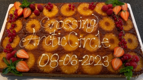 HDS01-23, Day 6, Crossing the circle cake © Sara Jenner - Oceanwide Expeditions.jpg