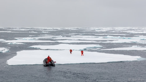 HDS01-23, Day 9, Ice landing © Sara Jenner - Oceanwide Expeditions.jpg