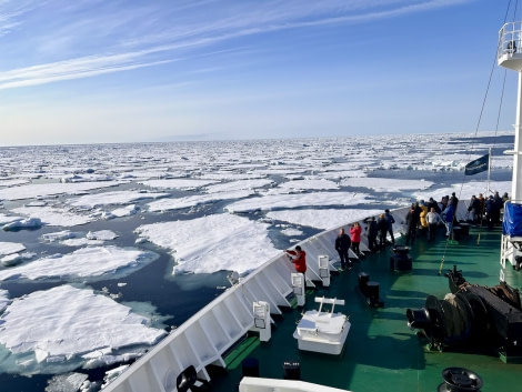 HDS04-23, Day 3, Intheice © Unknown photographer - Oceanwide Expeditions.jpeg