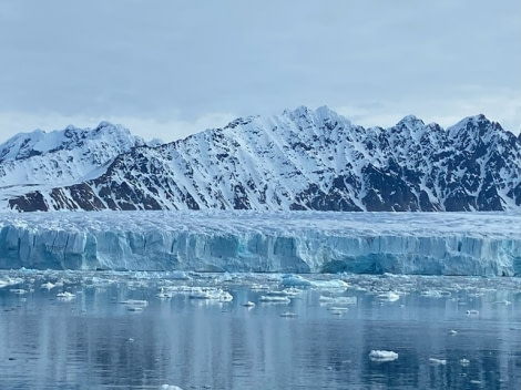 PLA04-23, Day 3, Glacier © Unknown photographer - Oceanwide Expeditions.jpg