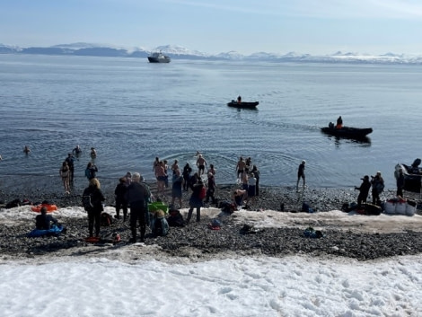 PLA04-23, Day 7, Polar plunge © Unknown photographer - Oceanwide Expeditions.jpg