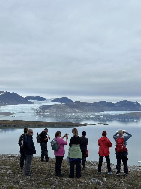 PLA11-23, Day 2, Sightseeing 4 © Unknown photographer - Oceanwide Expeditions.jpg