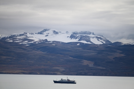 Ice cap and Plancius Ice cap and Plancius