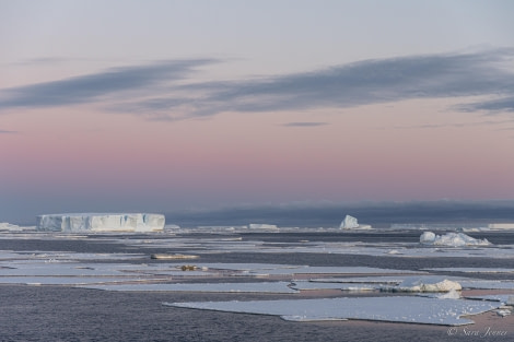 OTL22-23, Day 6, Sunset © Sara Jenner - Oceanwide Expeditions.jpg