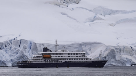 Hondius, Orne Harbour 3 © Sara Jenner - Oceanwide Expeditions.jpg