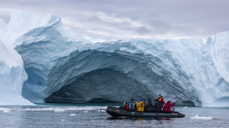 OTL29-24, Day 17, Cierva Cove Cruise 5 @ Sara Jenner - Oceanwide Expeditions.jpg