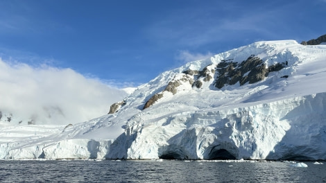 HDS29-24, Day 5, Orne Harbour_1513_© Ursula Tscherter - Oceanwide Expeditions.jpg