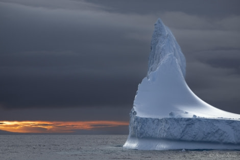 OTL31-24, Day 10, Deception Island @ Sara Jenner - Oceanwide Expeditions.jpg