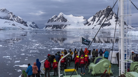 OTL32-24, Day 4, Lemaire Channel 1 @  Sara Jenner - Oceanwide Expeditions.jpg