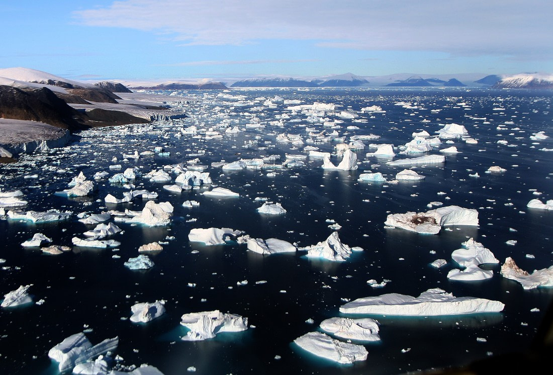 ice glaciers underwater