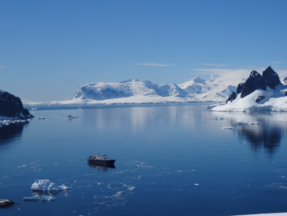 antarctic cruise boats