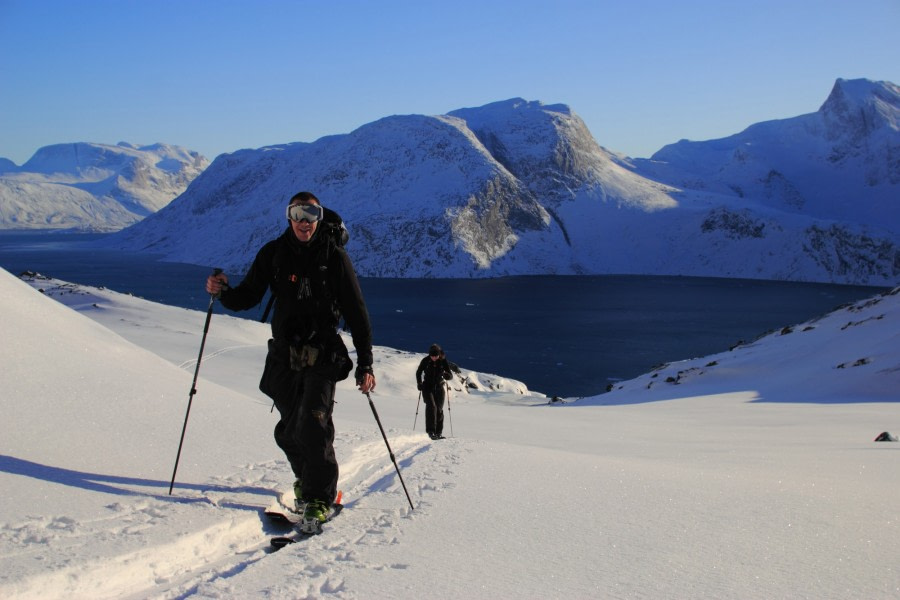 Going uphill in the Arctic sun