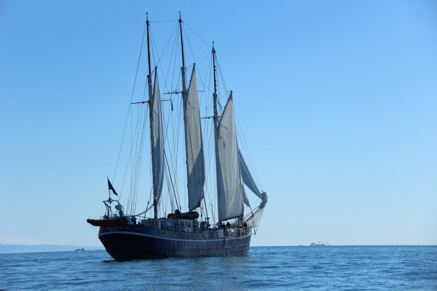 s/v Rembrandt van Rijn © Kees Beekman - Oceanwide Expeditions.jpg