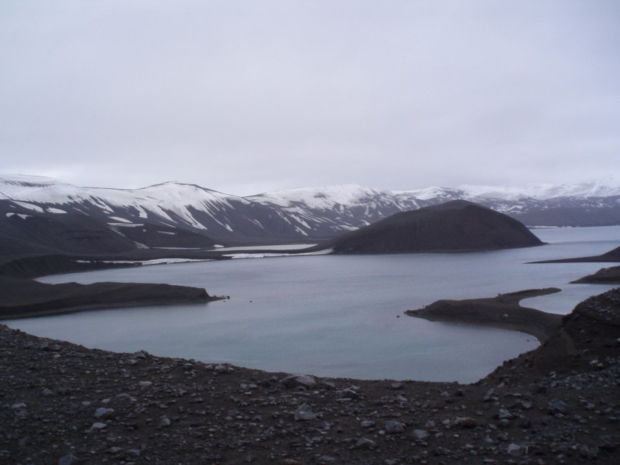 Another view of Telefon Bay