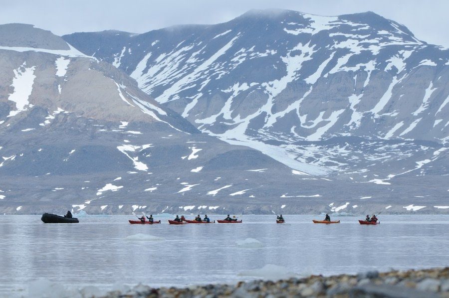 Kayaking in Spitsbergen