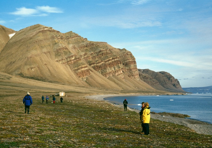 Saunders Island