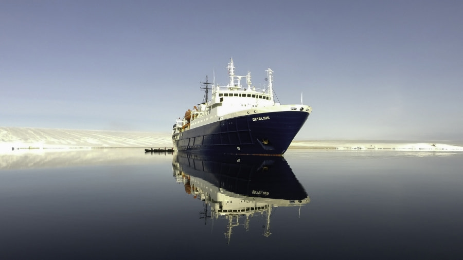 Ortelius at Torellneset, Spitsbergen, July