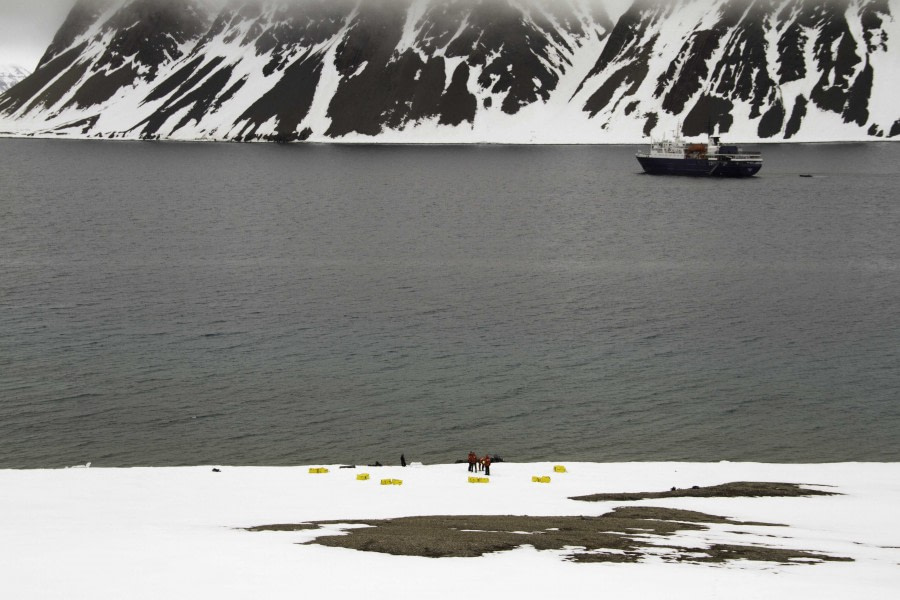 Spitsbergen, Faksevagen, June © Christophe GouraudOceanwide Expeditions