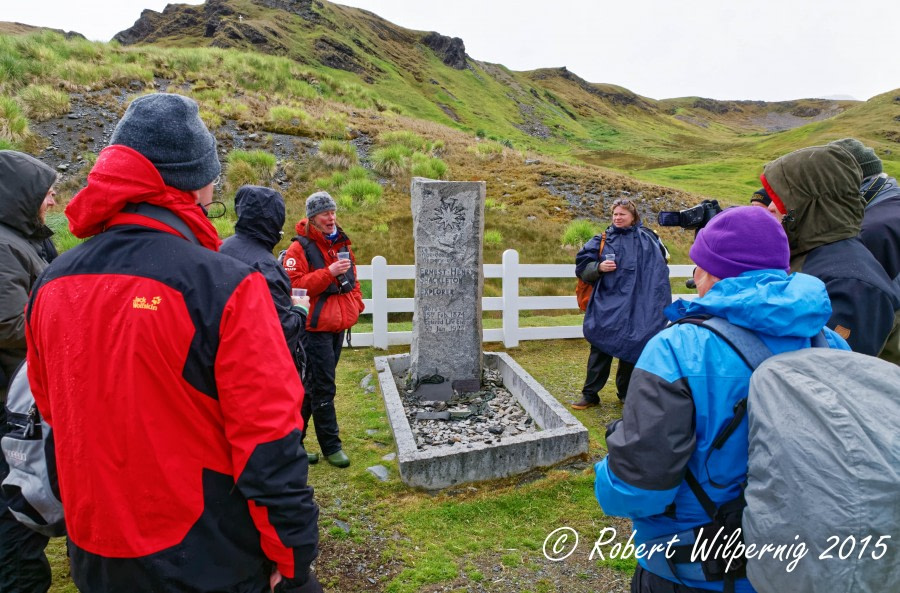 Grytviken, Shackleton's grave, Sth Georg, Feb © Robert Wilpernig Wirodive-Oceanwide Expeditions.jpg