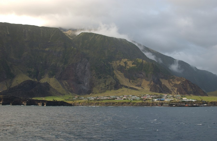 Tristan da Cunha, Atlantic Odyssey © Hadoram Shirihai-Oceanwide Expeditions (3).JPG