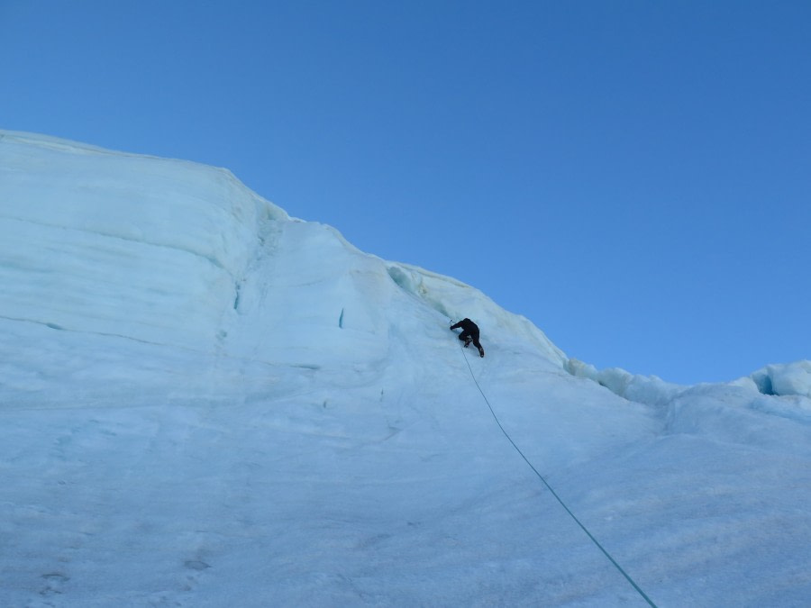 PLA30-17_12th Neiko Harbour 01 - ICe climbing on the point MAL HASKINS-Oceanwide Expeditions.JPG