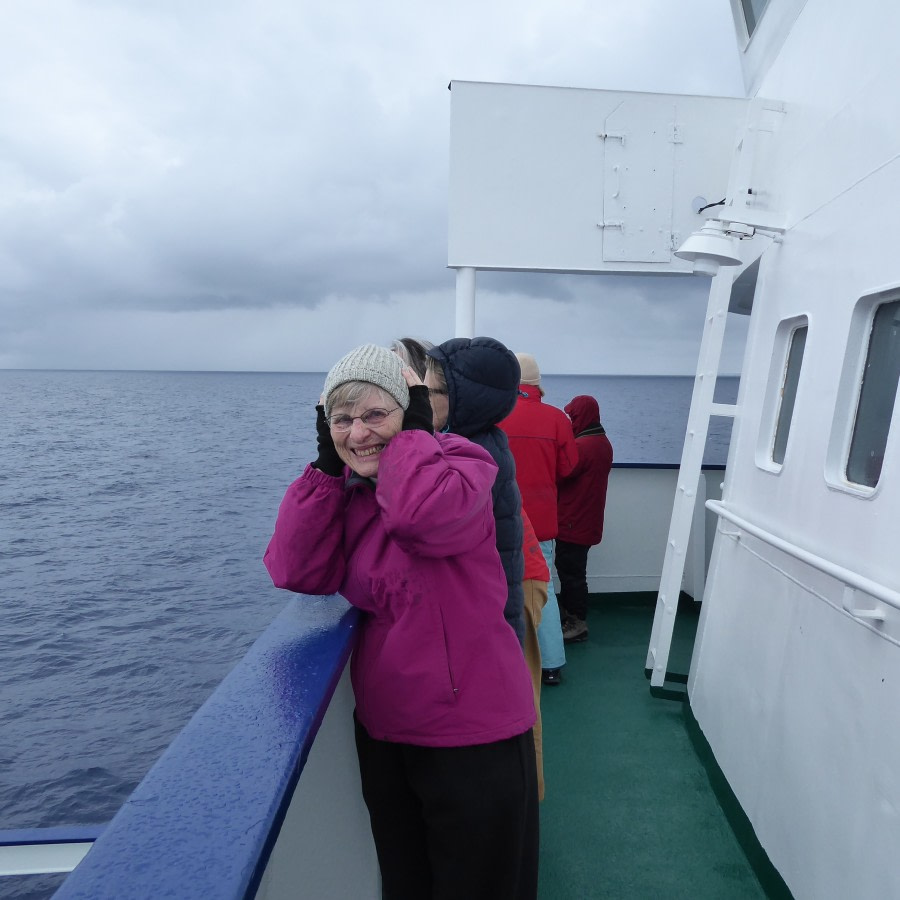 OTL27-17_08Feb, Day 26 Vict. Salem. Sounding the horn, crossing the Antarctic circle north-Oceanwide Expeditions.JPG