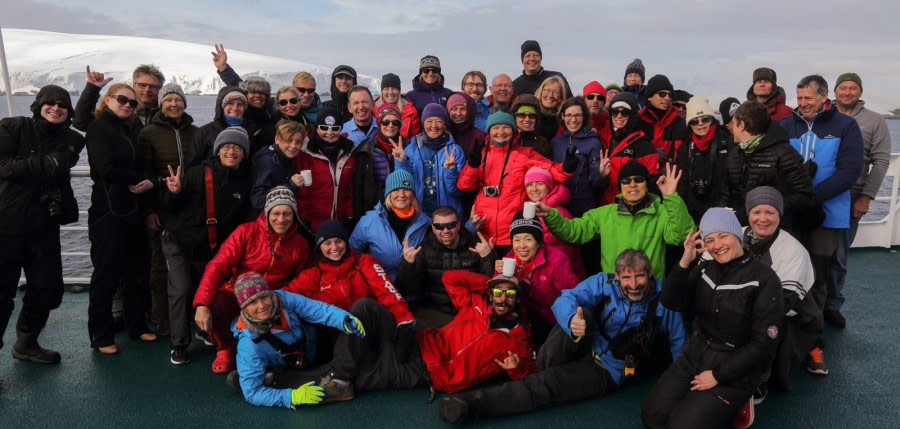 PLA30-17_Group photo-Oceanwide Expeditions.JPG