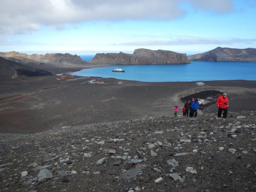 PLA27-17_31-Jan_Whalers Bay-Oceanwide Expeditions.jpg